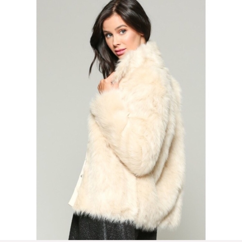 Harlow | Luxe Faux Fur Cream Coat | Cream - Picture 3 of 4